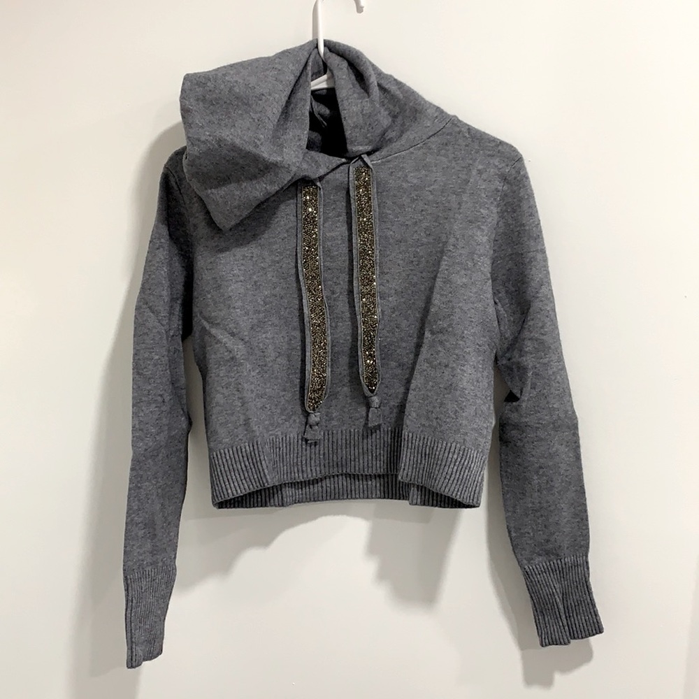 Elegant sweatshirt